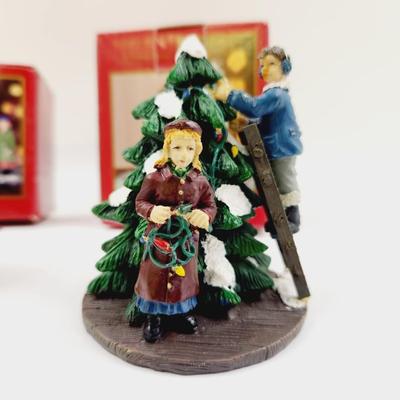 CHRISTMAS ST NICHOLAS SQUARE FIGURINE DECORATIONS
