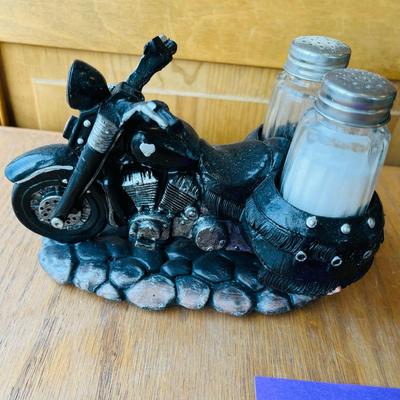 Motorcycle Salt & Pepper Set