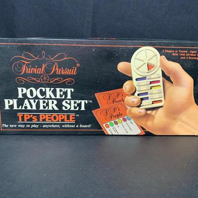 LOT 38R: Trivia Pursuit Deluxe Playing Pieces, Pocket Player Sets: TP's People & Boob Tube