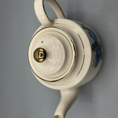 Vintage Ribbed Ceramic Blue Roses Tea Pot