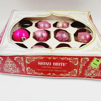 VINTAGE SHINY BRIGHT ORNAMENTS 8 PC