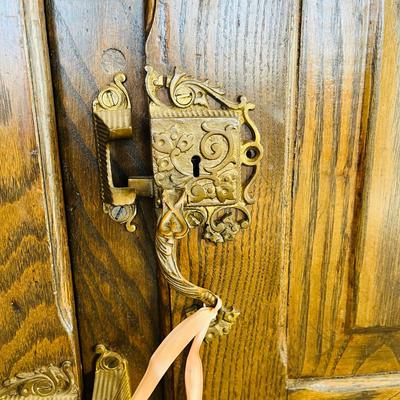 Awesome Antique Ice Box
