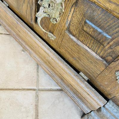 Awesome Antique Ice Box