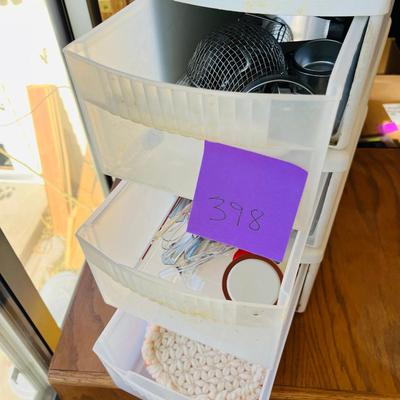 3 Drawer Rubbermade full of kitchen stuff