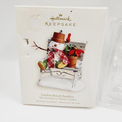HALLMARK KEEPSAKE - GARDEN BENCH BUDDIES ORNAMENT
