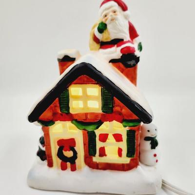 VINTAGE CERAMIC CHRISTMAS SANTA IN THE CHIMNEY LIGHT HOUSE
