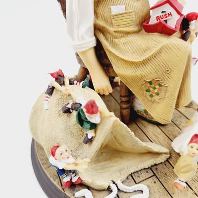 THE ROCKWELL HEIRLOOM SANTA - SANTAS HELPERS (READ DESCRIPTION)