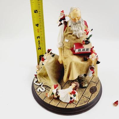 THE ROCKWELL HEIRLOOM SANTA - SANTAS HELPERS (READ DESCRIPTION)