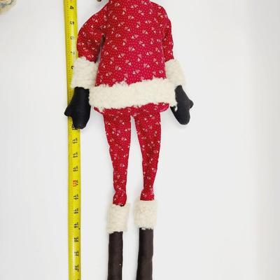 CRAFTY STUFFED SHELF SANTA