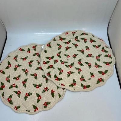 Mixed Lot of Christmas Holiday Table Linen Placemats Towel