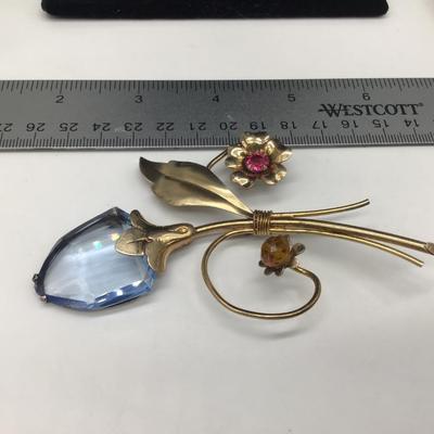 Hudge Vintage 1-20 12 KT Gold Filled Brooch with Rhinestone And Glass