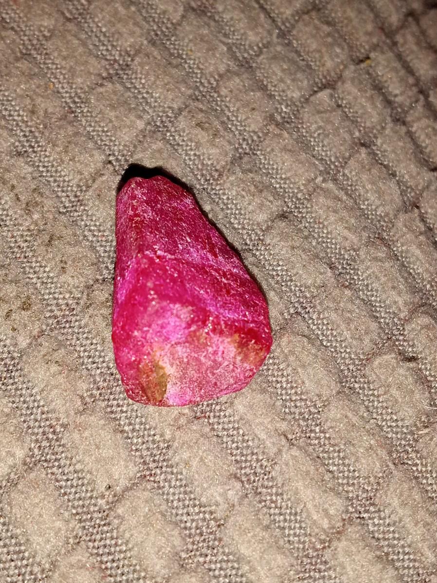 15.50ct. Rough Pink Ruby | EstateSales.org