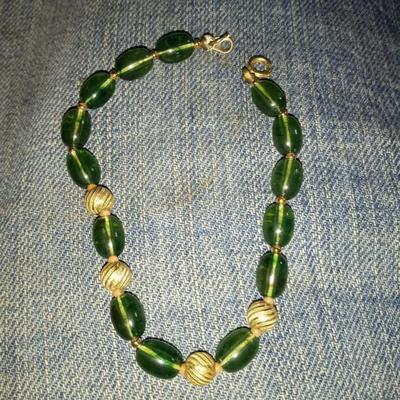 Beautiful Vintage Green & Gold Bracelet