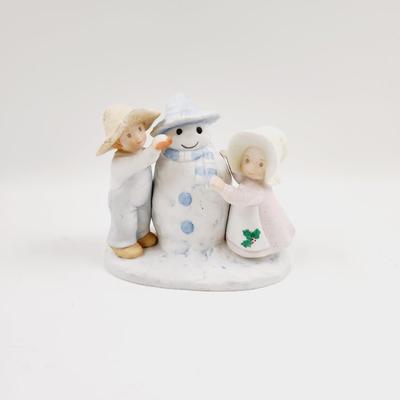CIRCLE OF FRIENDS BY MASTERPIECE "SNOW PLAY" FIGURINE