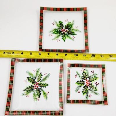 POINSETTIA GLASS DECORATIVE PLATES 3 PC