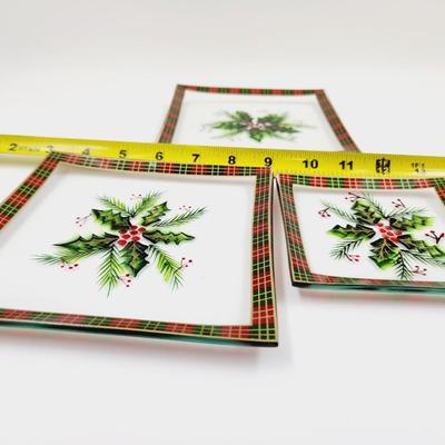 POINSETTIA GLASS DECORATIVE PLATES 3 PC