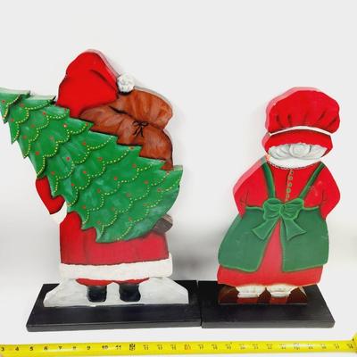 FUN WOODEN CHRISTMAS SANTA & MRS CLAUSE TALL DECOR