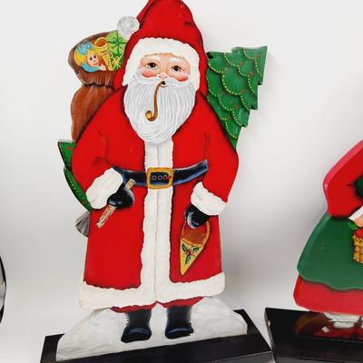 FUN WOODEN CHRISTMAS SANTA & MRS CLAUSE TALL DECOR