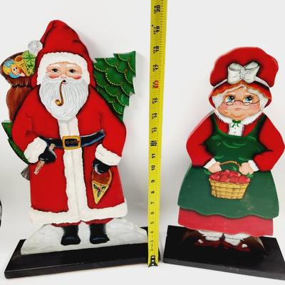 FUN WOODEN CHRISTMAS SANTA & MRS CLAUSE TALL DECOR
