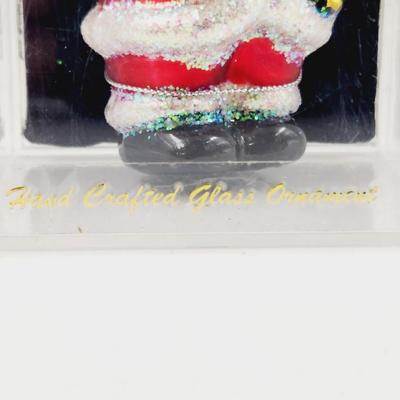 DESIGNER STUDIO HAND CRAFTED GLASS SANTA ORNAMENT