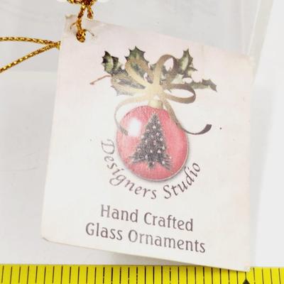 DESIGNER STUDIO HAND CRAFTED GLASS SANTA ORNAMENT
