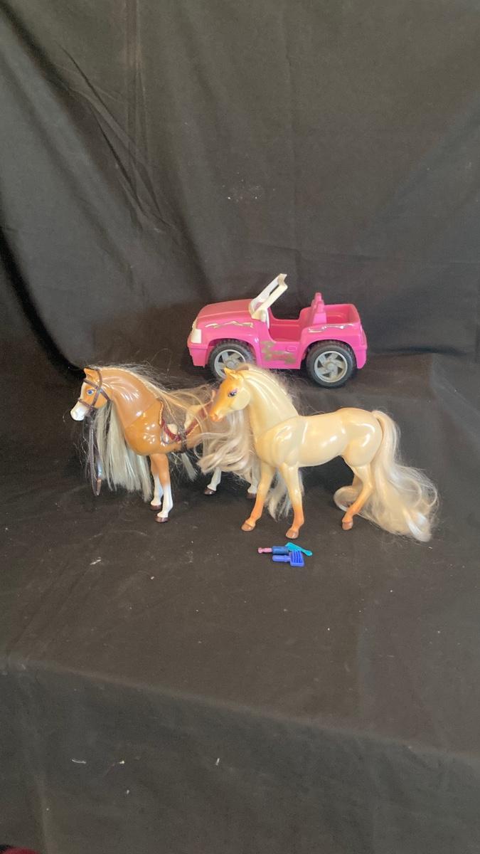 BARBIES HORSES AND JEEP | EstateSales.org