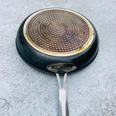 Skillets and Broiler Pan (G-NM)