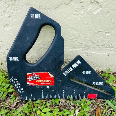 Swanson Level, Chalkline and Push Shoe (G-NM)