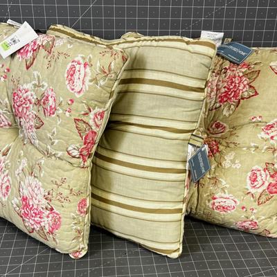 Strafford Home 3 Matching Pillows NEW 