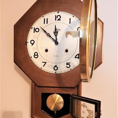 Lot #137 Vintage STELLA Wall Clock - good working condition