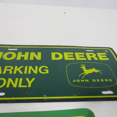 John Deere Signs & Box