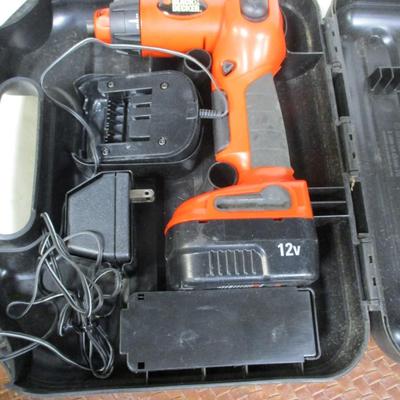 Black & Decker Drill With Battery & Charger