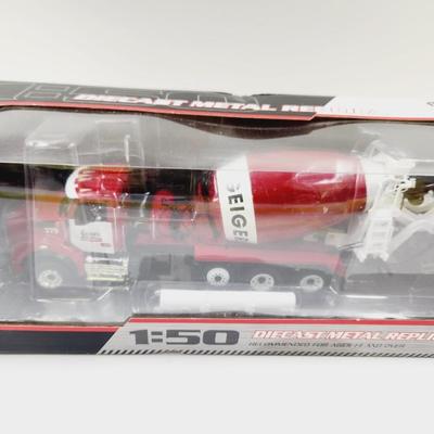 DIE CAST 1:50 CEMENT TRUCK REPLICA METAL