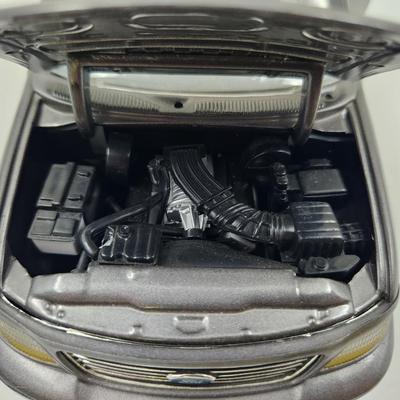 ERTL AMERICAN MUSCLE 1:18 SCALE 2002 FORD F-150 HARLEY DAVIDSON CREW CAB