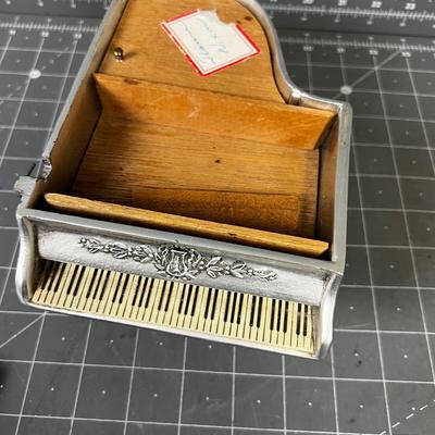 Vintage Music Piano Box 