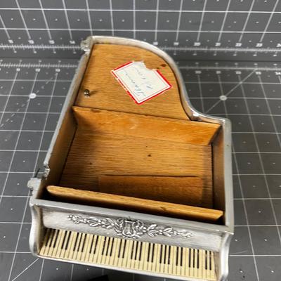 Vintage Music Piano Box 