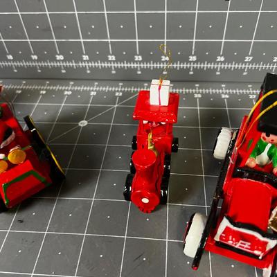 5 Wood Christmas Ornaments: Cars and Train 