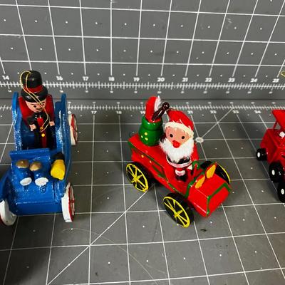 5 Wood Christmas Ornaments: Cars and Train 