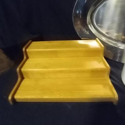 STAINLESS STEEL STRAINER-COOKING UTENCILS IN ENAMAL HOLDER-GRATER AND MORE