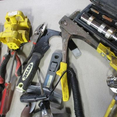 Collection Of Various Hand Tools & Accessories