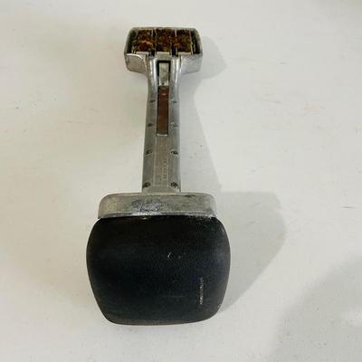 Roberts Vintage Professional Knee Kicker (G-NM)
