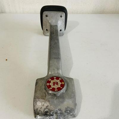Roberts Vintage Professional Knee Kicker (G-NM)