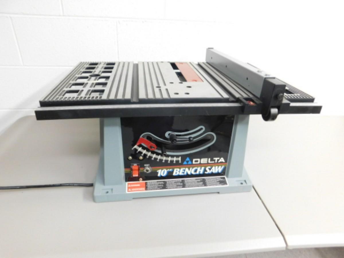 Delta 10" Bench Saw
