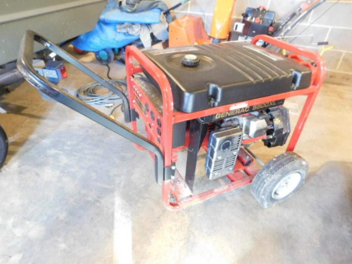 Generac 5500 XL Gas Generator with 11HP Motor