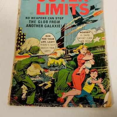 LOT 11  OUTER LIMITS COMIC BOOK