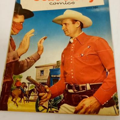 LOT 12  OLD GENE AUTRY COMIC BOOK