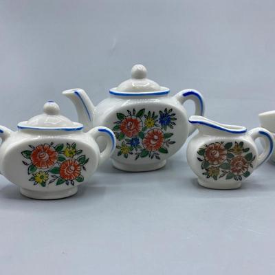 Vintage Porcelain Toy Tea Set Floral Pattern with Box Japan