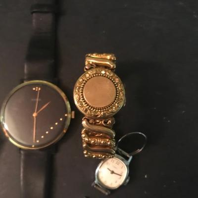 WATCH LOT