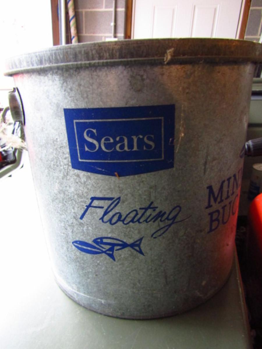 Vintage . J C Higgins Sears and Roebuck Simpsons Galvanized Metal Minnow  Bucket Bait Bucket 