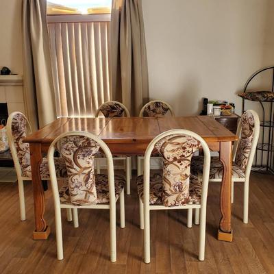 Kitchen Table and 6 Chairs